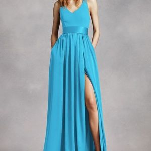 Vera Wang gown    blue dress. Color shown